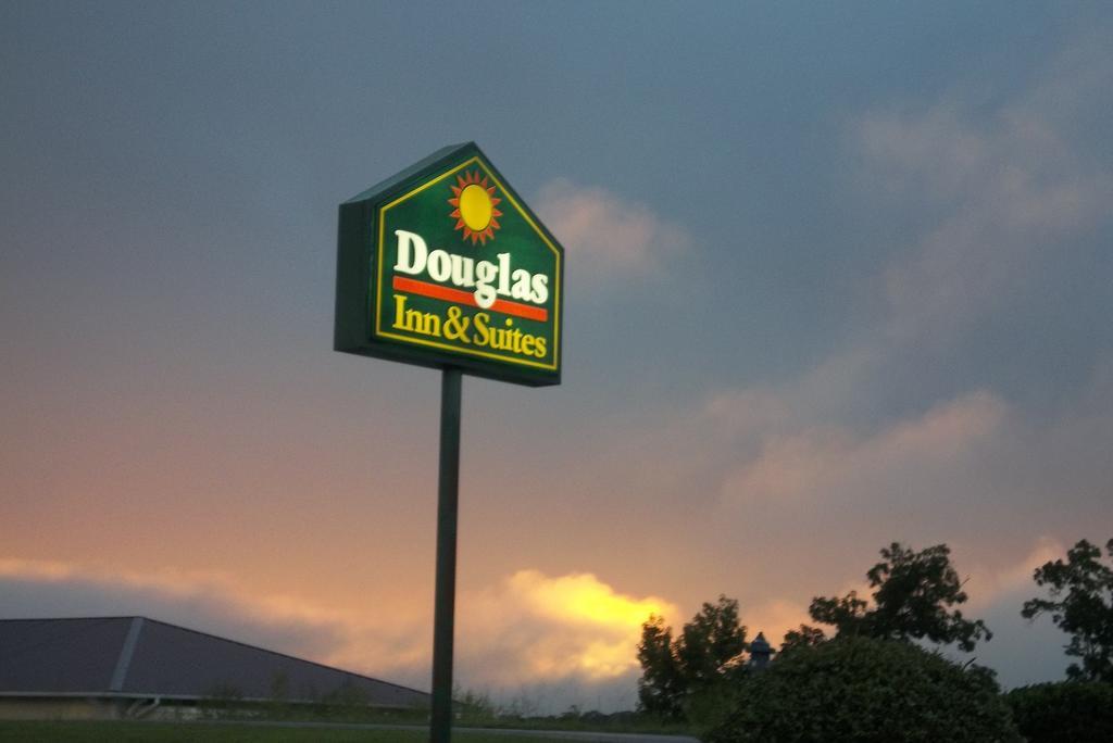 Douglas Inn & Suites, Blue Ridge, Ga Exteriör bild