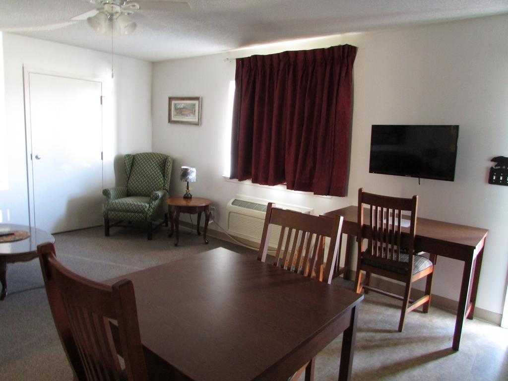 Douglas Inn & Suites, Blue Ridge, Ga Exteriör bild