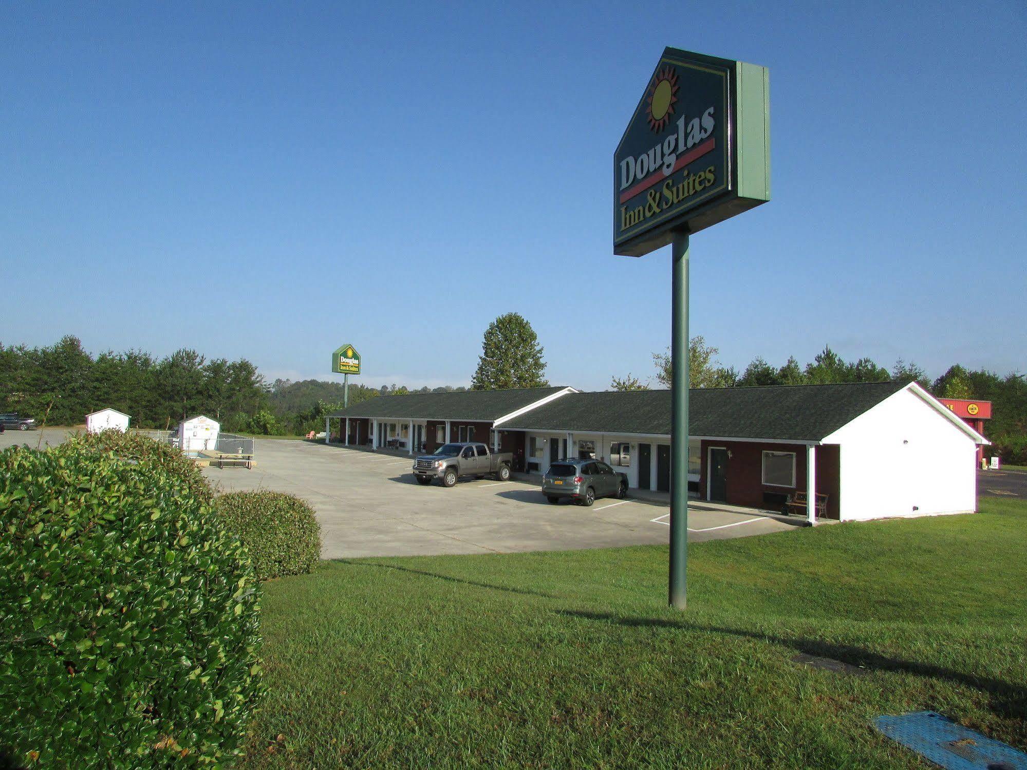 Douglas Inn & Suites, Blue Ridge, Ga Exteriör bild
